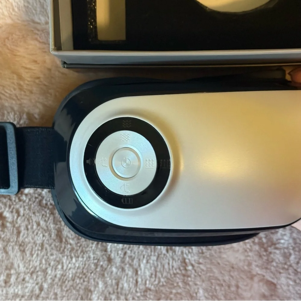 Black Air Pressure Eye Massager
